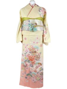 【訪問着　HOUMONGI】 クリーム色　桜に松竹梅　小さな秘密の小箱をそえて★ポリエステル袷