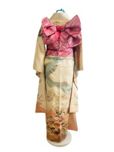 オランダ振袖‗落ち着いた金色