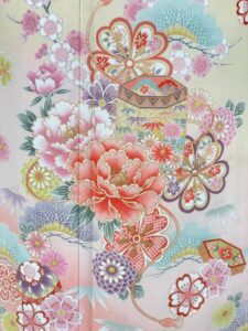 【訪問着　HOUMONGI】 クリーム色　桜に松竹梅　小さな秘密の小箱をそえて★ポリエステル袷