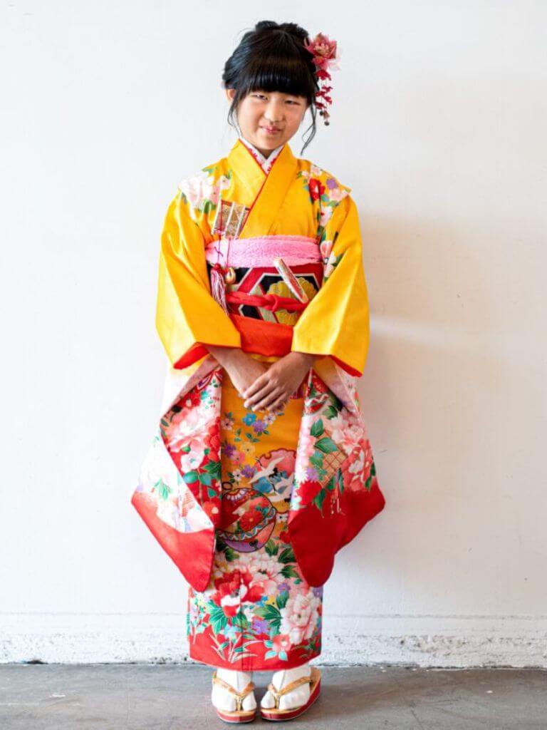 【七五三Girl女の子　7歳/5歳】山吹色・慶びの花と蝶に鶴