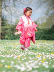 【七五三Girl女の子　3歳/5歳】 艶やかなピンク縁起の良い花輪　被布　ピンクグラデーション