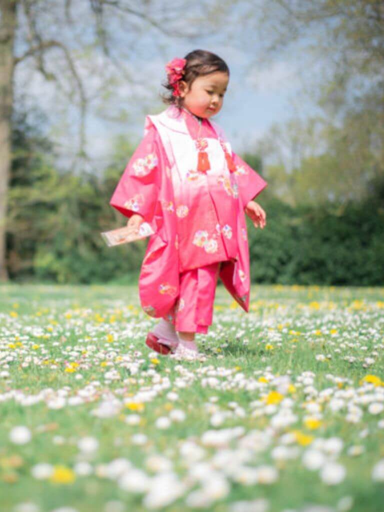 【七五三Girl女の子　3歳/5歳】 艶やかなピンク縁起の良い花輪　被布　ピンクグラデーション