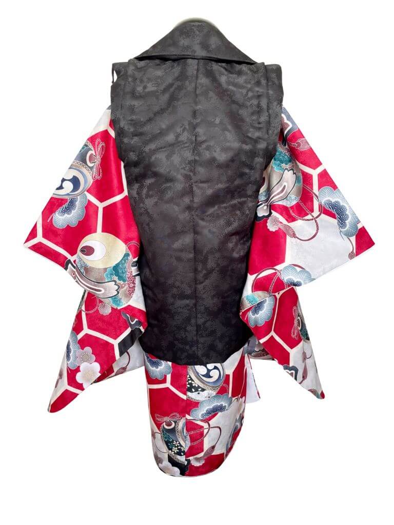 【七五三Boy男の子　3歳】 紅白の亀甲文様に打ち出の小づち