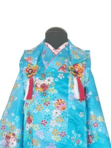 【七五三Girl女の子　3歳/5歳】澄み渡る青空色　晴れの日の鞠と桜