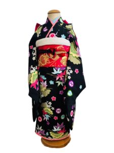 【七五三Girl女の子　7歳/5歳】　烏羽色（からすばいろ）幸せの松竹梅