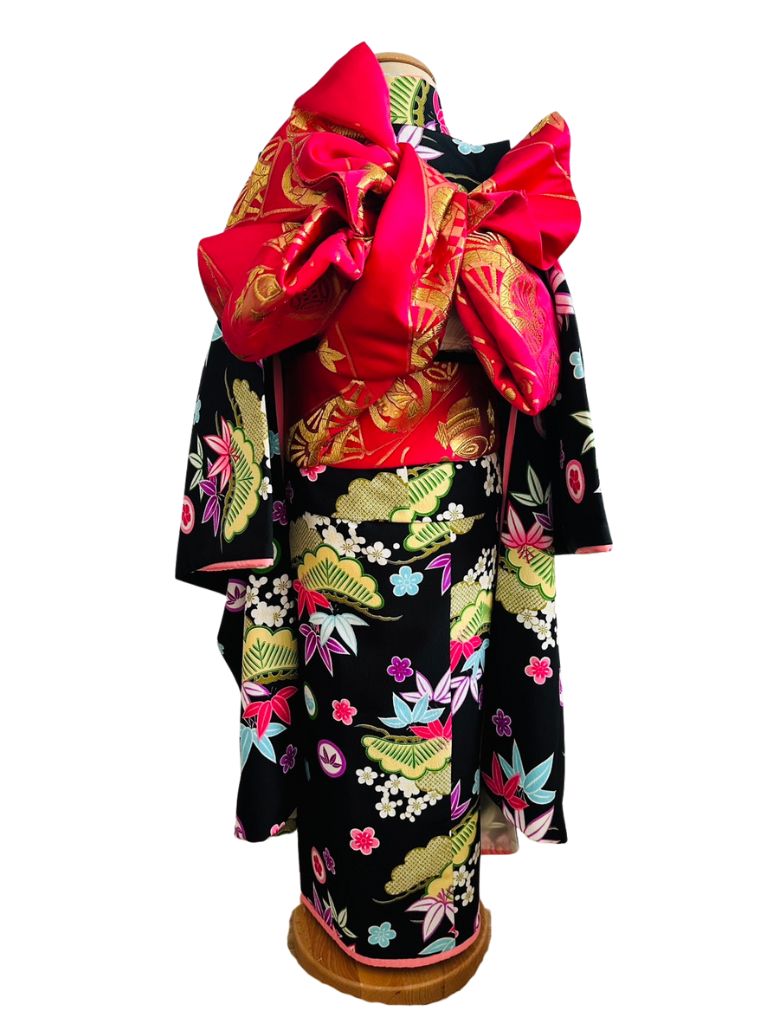 【七五三Girl女の子　7歳/5歳】　烏羽色（からすばいろ）幸せの松竹梅