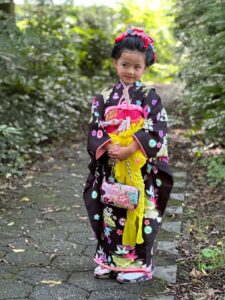 【七五三Girl女の子　7歳/5歳】　烏羽色（からすばいろ）幸せの松竹梅