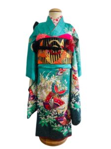 【七五三Girl女の子　7歳/5歳】　納戸色（なんどいろ）蝶の舞