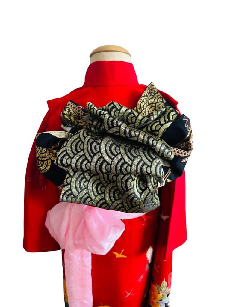 【七五三Girl女の子　7歳/5歳】　紅色（べにいろ）咲き誇る薔薇と夫婦鶴