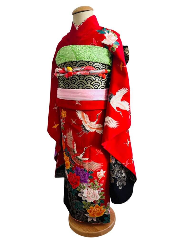 【七五三Girl女の子　7歳/5歳】　紅色（べにいろ）咲き誇る薔薇と夫婦鶴