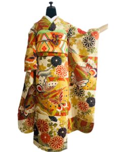 【正絹振袖　FURISODE】金赤（きんあか）市松　吉祥菊と蝶の祭典