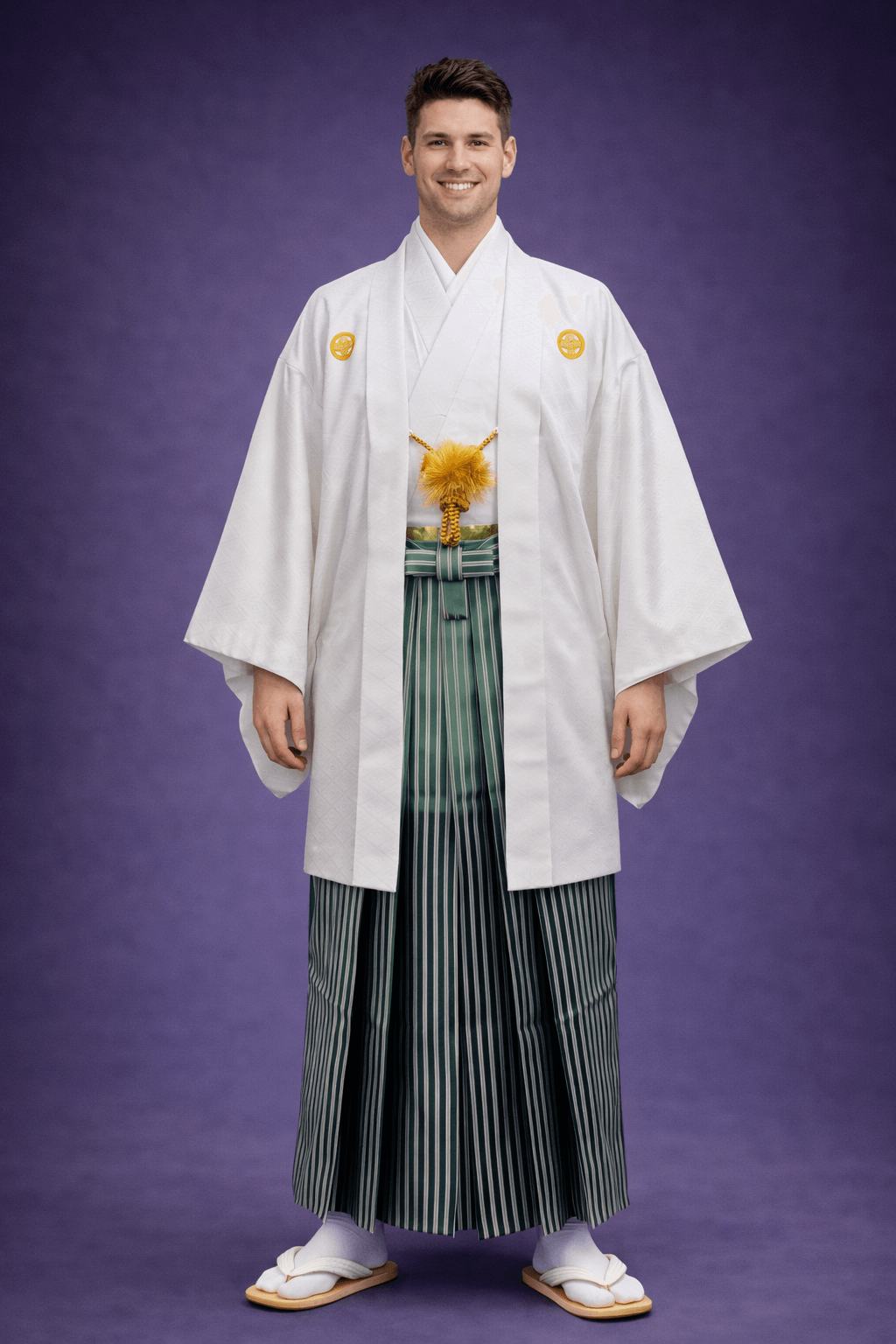 【男性紋付】白に金の紋付・グラデーションの縦縞の袴