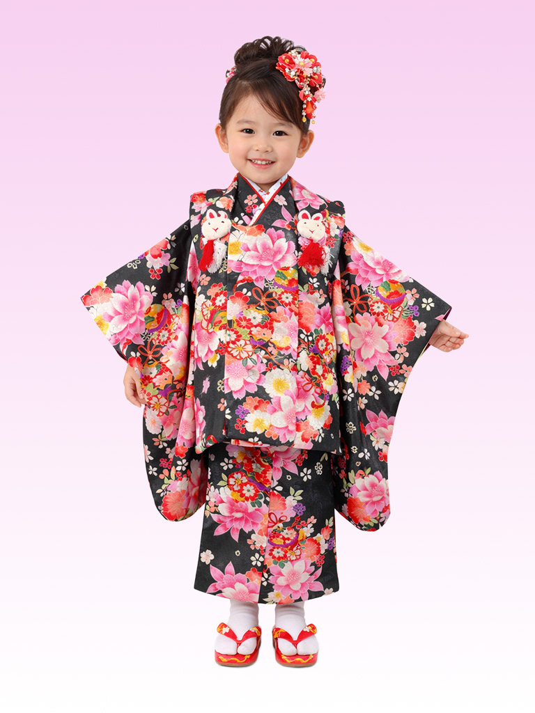 【七五三Girl女の子　3歳/5歳】黒地に咲き誇る桜に鈴　被布　黒地に咲き誇る桜に鈴と愛らしいウサギ