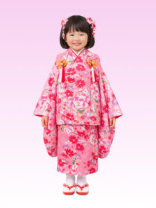 【七五三Girl女の子　3歳/5歳】 牡丹色に大輪の花爛漫